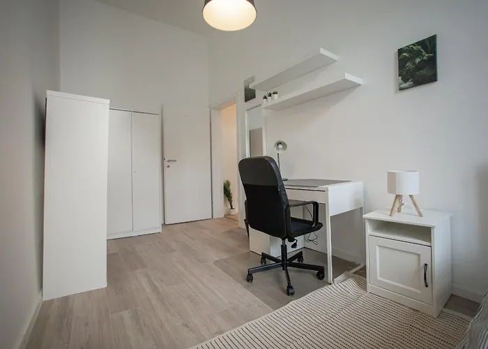 Near Naschmarkt & Karlsplatz شقة فيينا