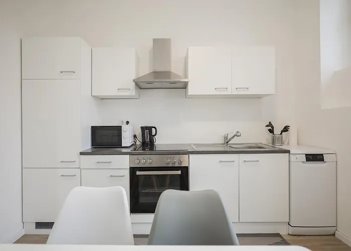 Near Naschmarkt & Karlsplatz فيينا